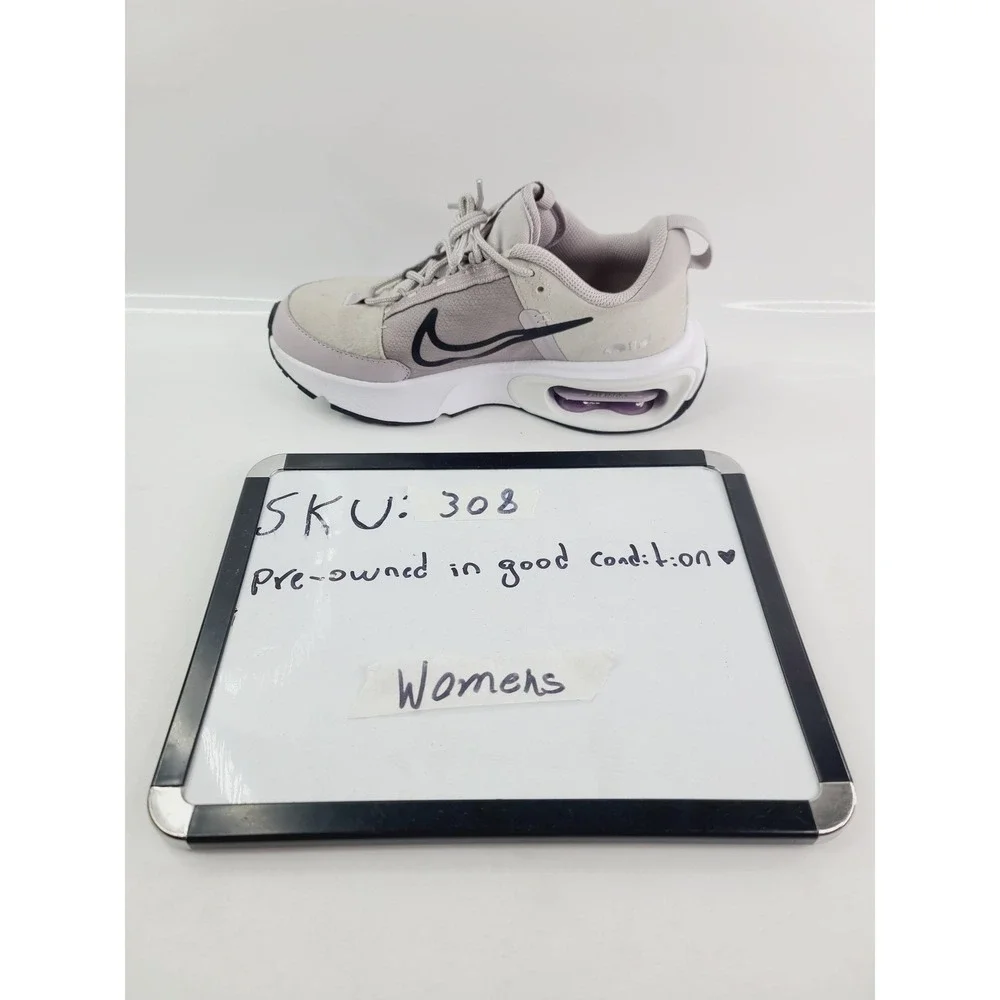 Nike‎ Air Athletic Sneakers Women's Size 7 Grey/Purple Color.